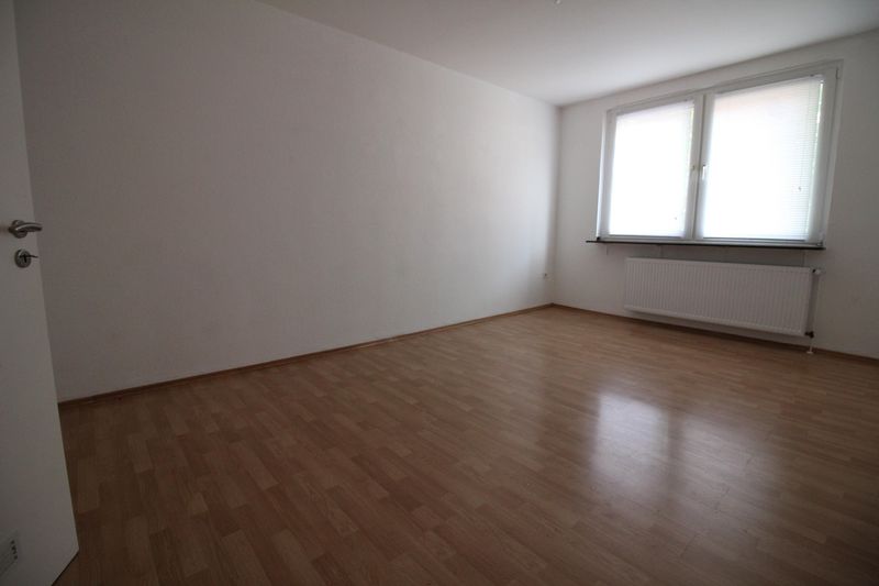 Helle 3-Zimmer-Altbauwohnung in der südlichen Innenstadt